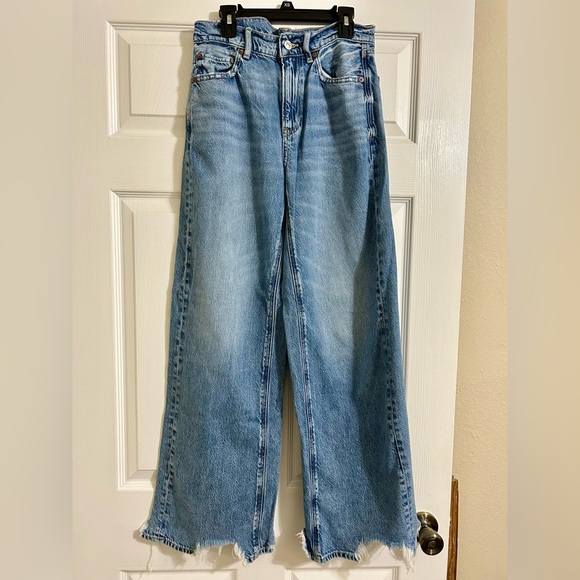 American Eagle Outfitters Denim - American Eagle: Dreamy Drape Super-High Waisted Wide-Leg Jeans (2 Regular)